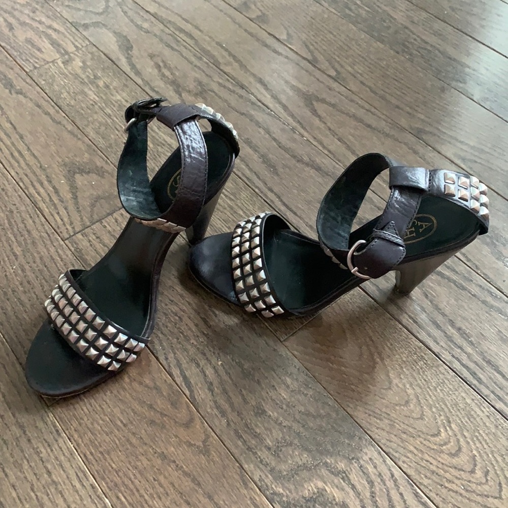 Pumps - Picture 1 of 1
